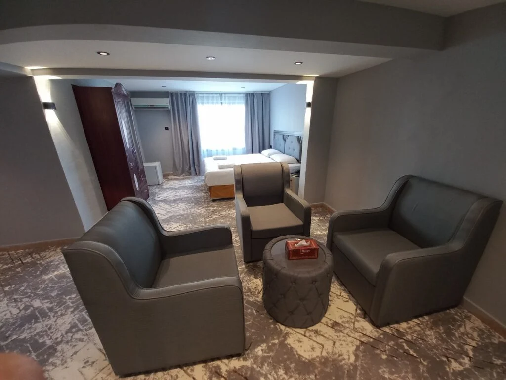 Family Room photo 4