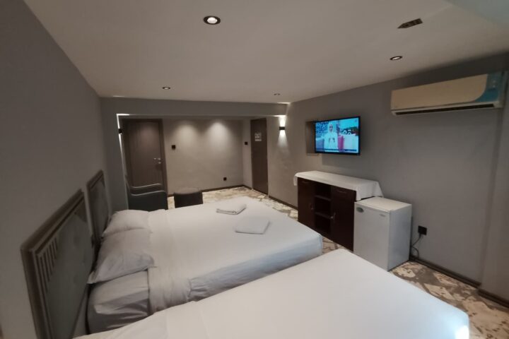 Sur Hotel Family Triple Room Sur Oman one large bed and one single bed for couple with child 10